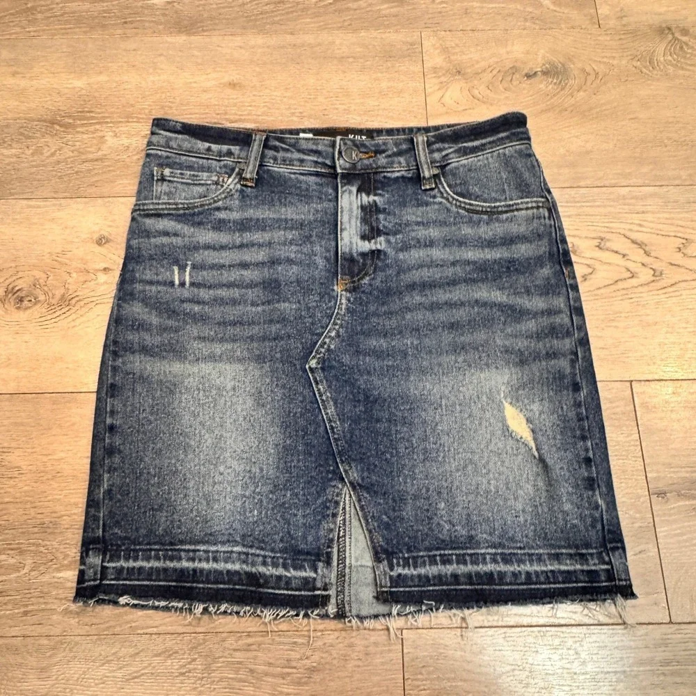 KUT from the Kloth Hannah Denim Skirt Size 4 Distressed‎ Frayed Hem Knee